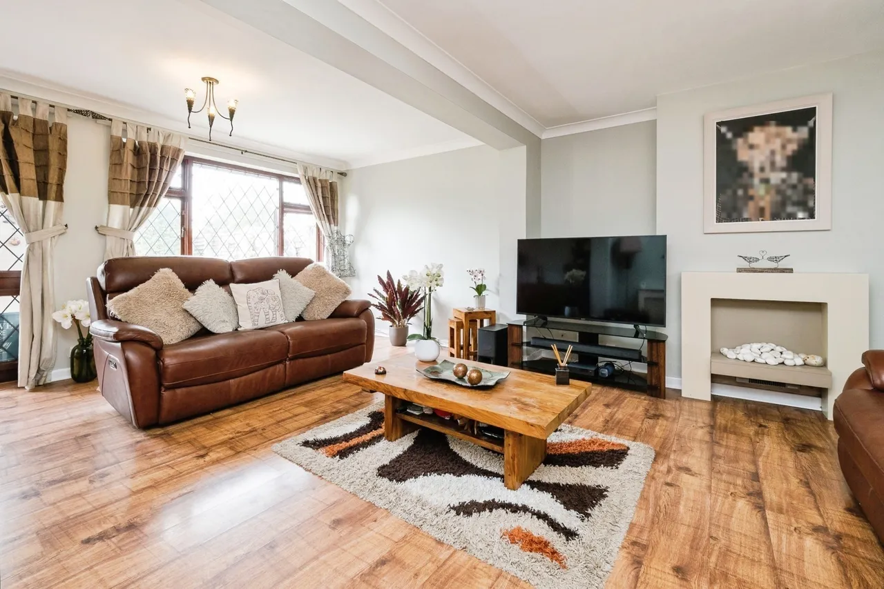 Acacia Gardens, Upminster, RM14, photo 10