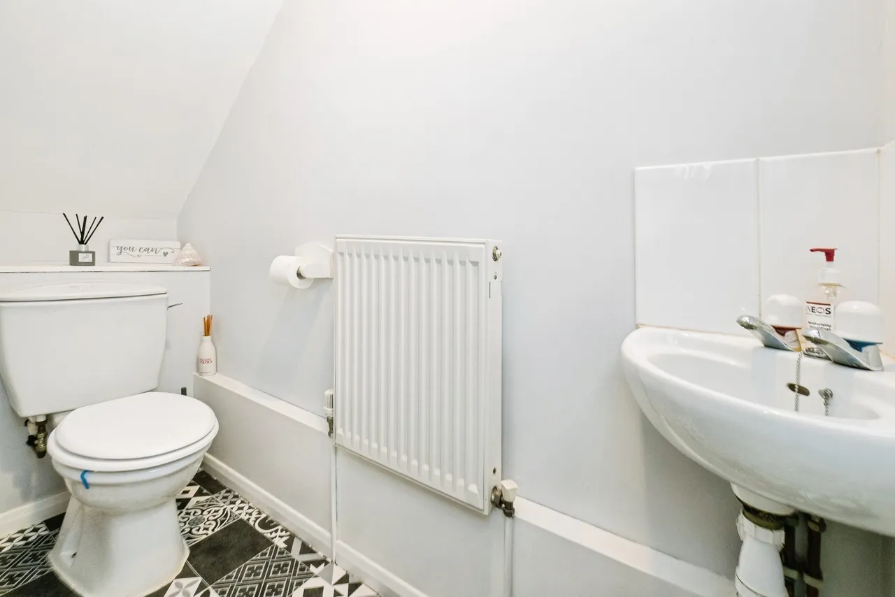 Acacia Gardens, Upminster, RM14, photo 14
