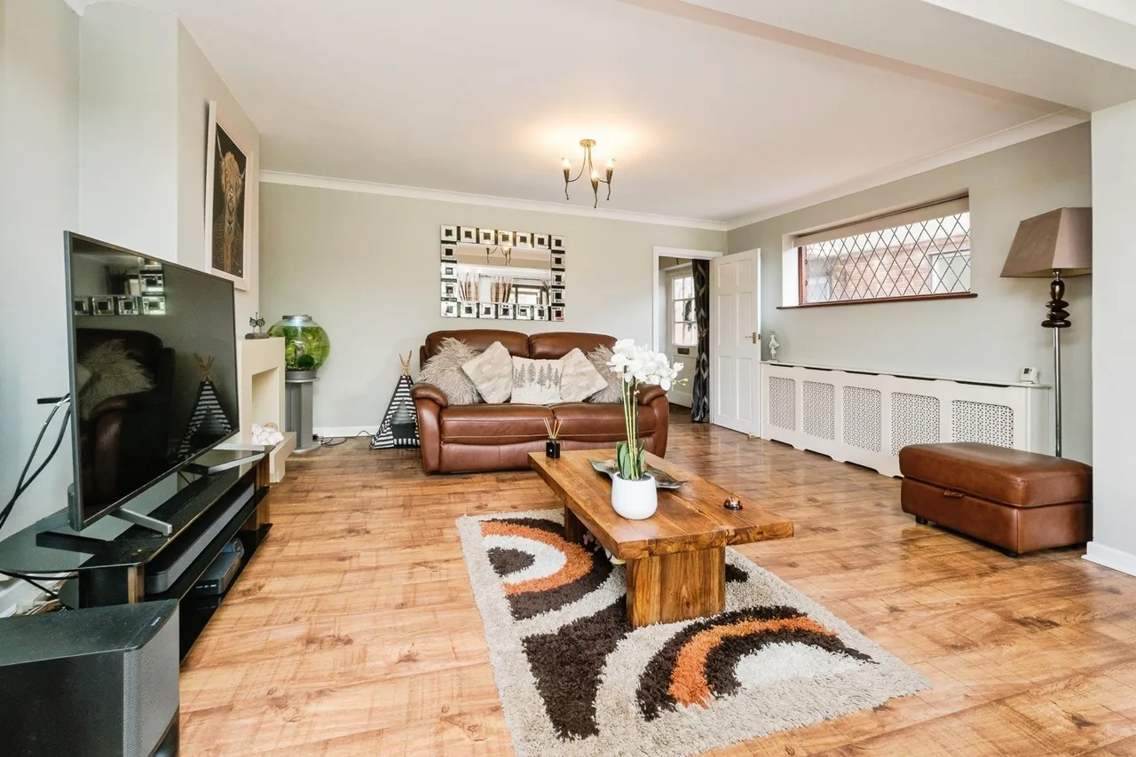 Acacia Gardens, Upminster, RM14, photo 21