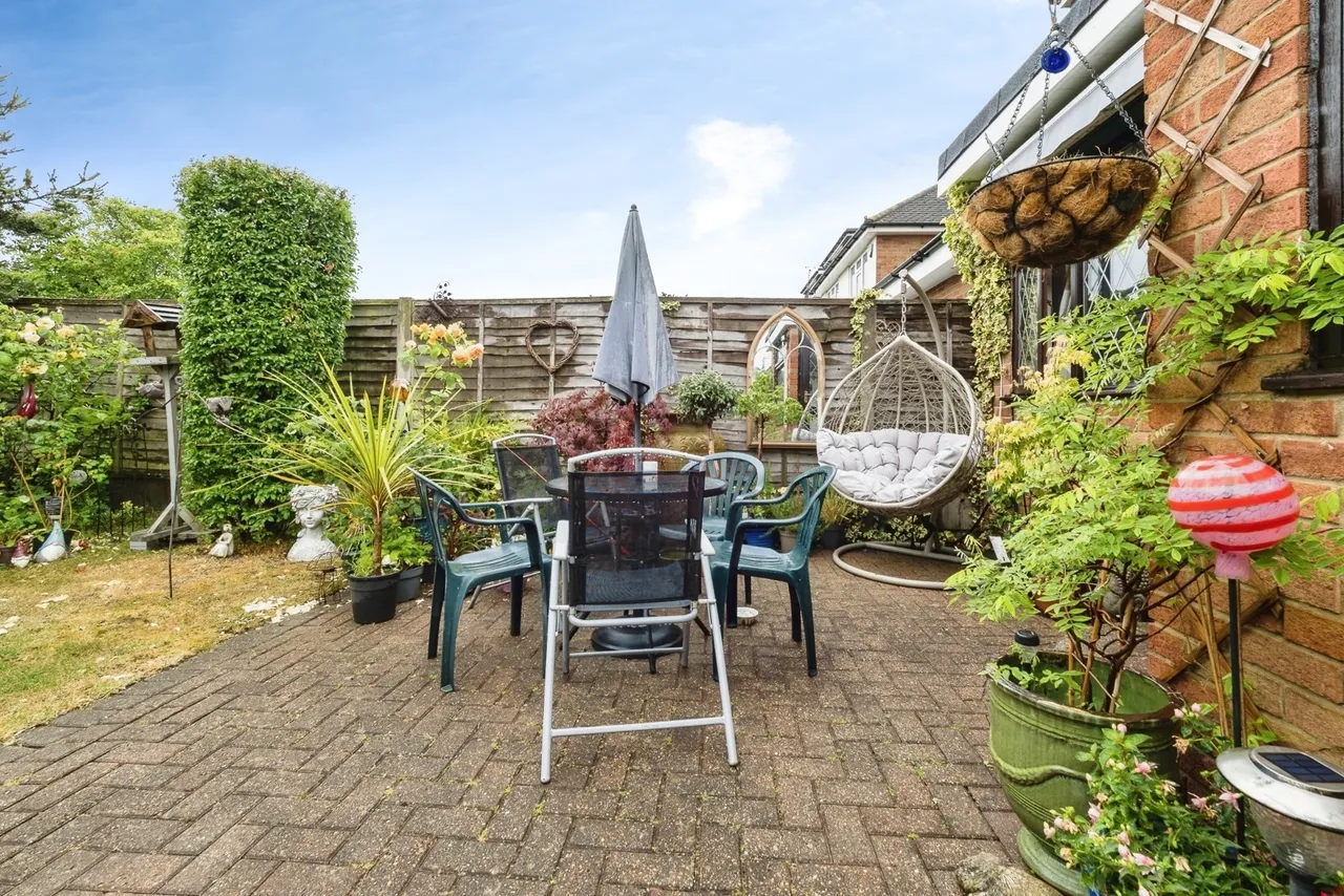 Acacia Gardens, Upminster, RM14, photo 33