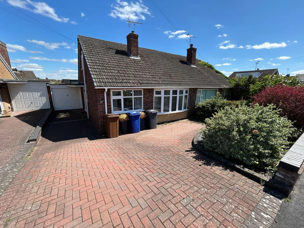 3 bed house for sale, Lewis Drive, Burton-On-Trent, DE13
