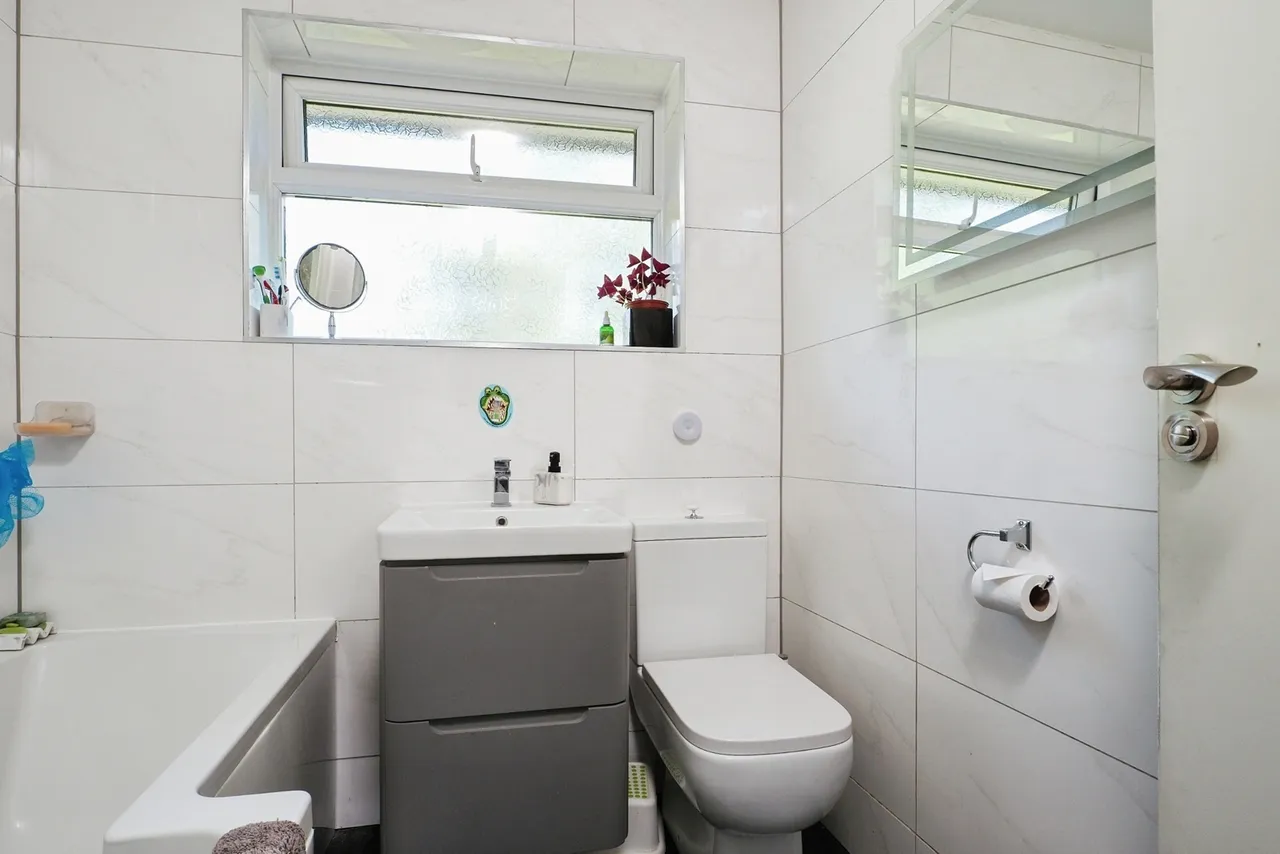 Jayne Close, Wollaton, Nottingham, NG8, photo 3