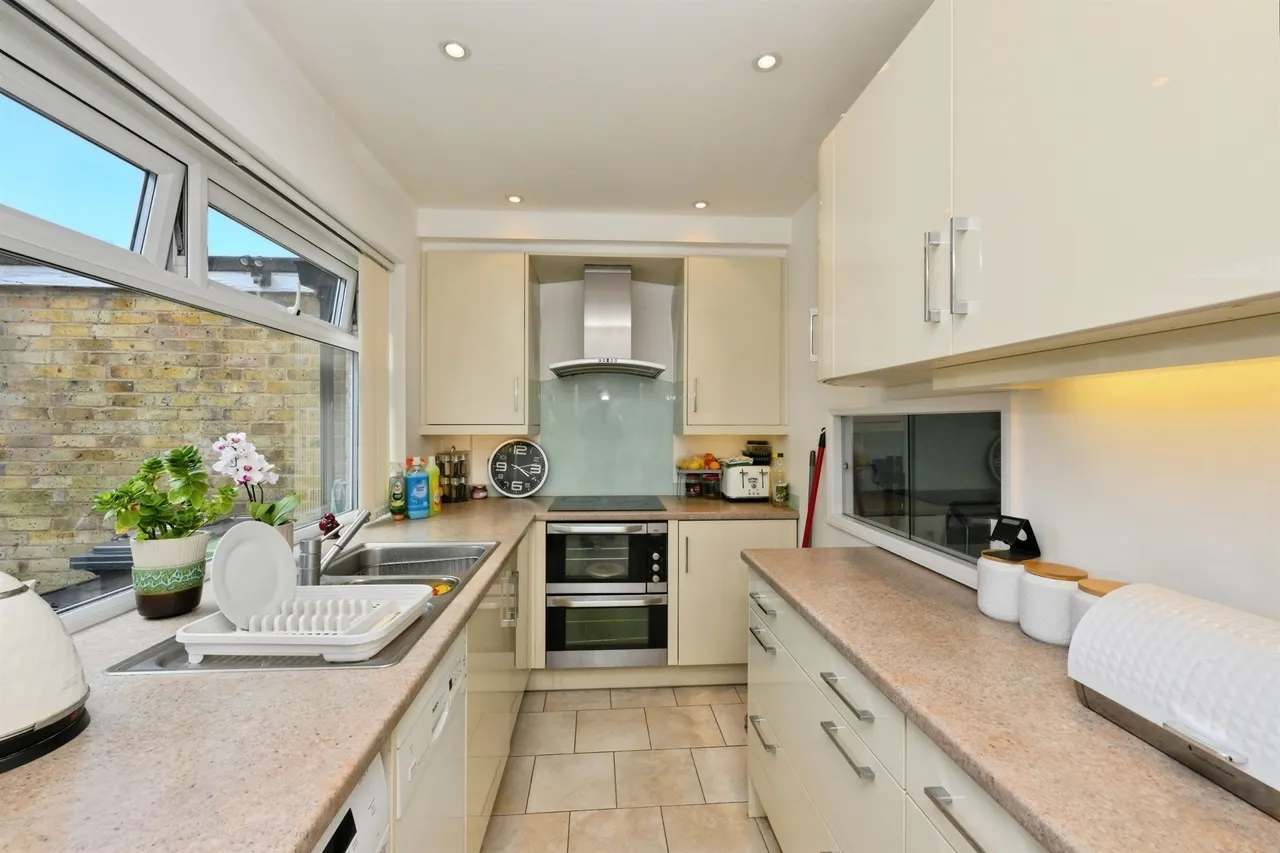 Cedar Green, Hoddesdon, photo 9