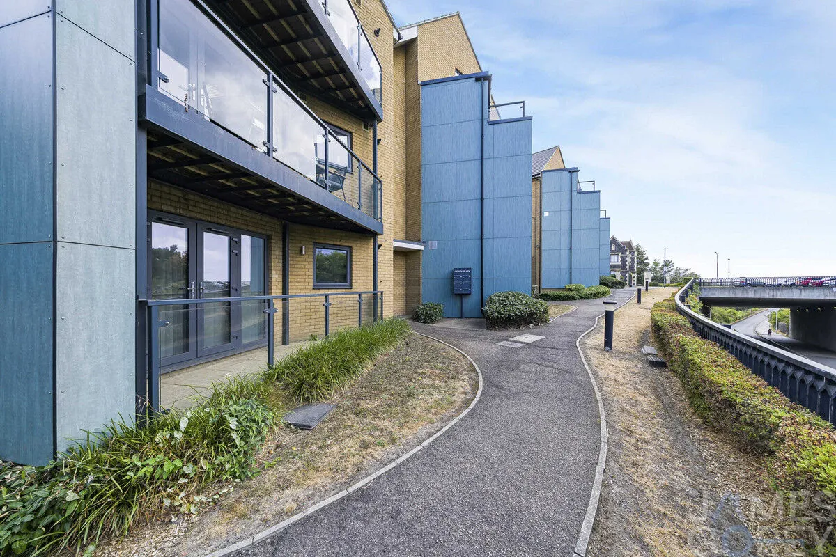 The Avenue, Greenhithe, DA9, photo 21
