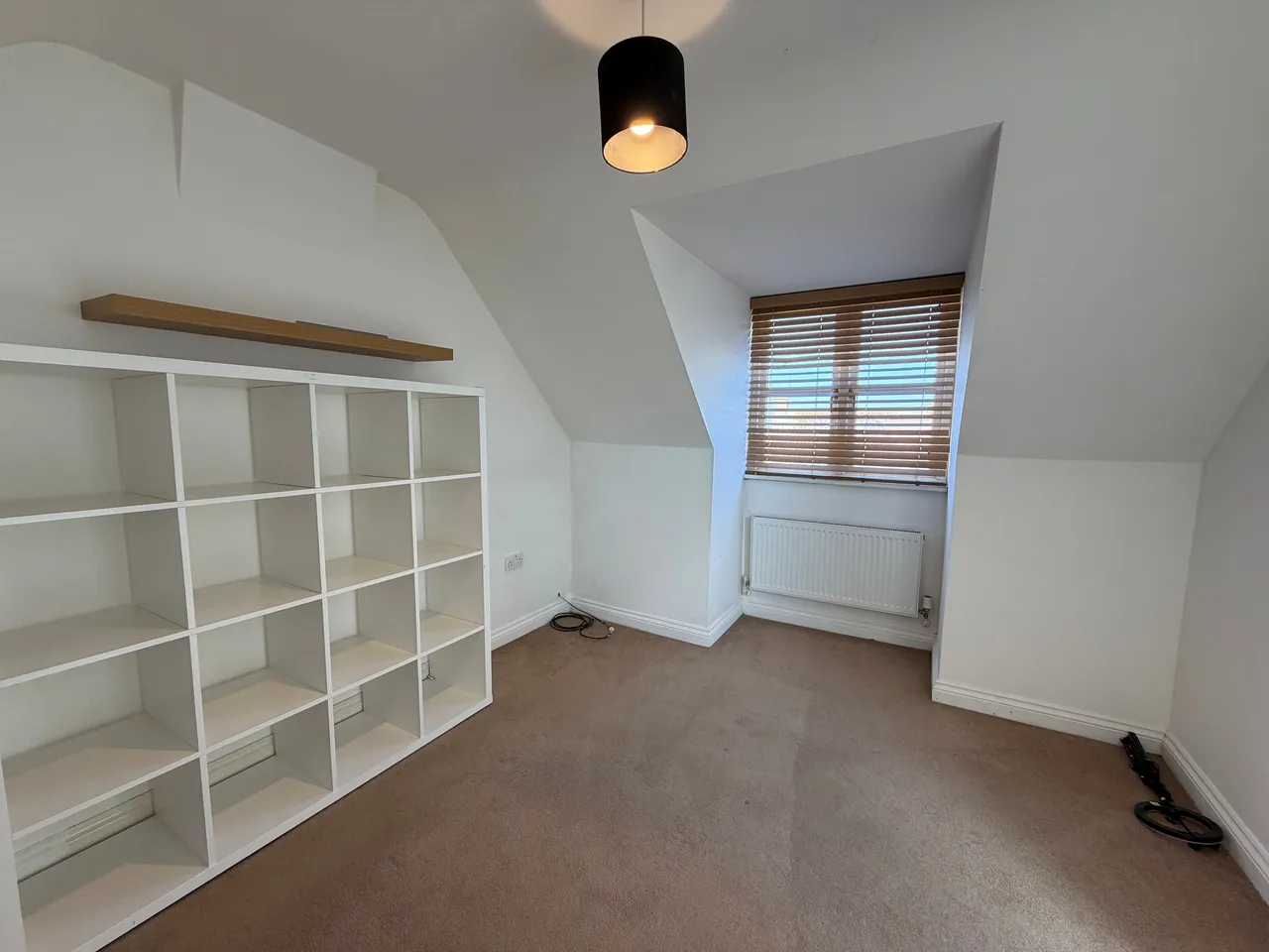 O'Neill Road, Grange Farm, photo 8