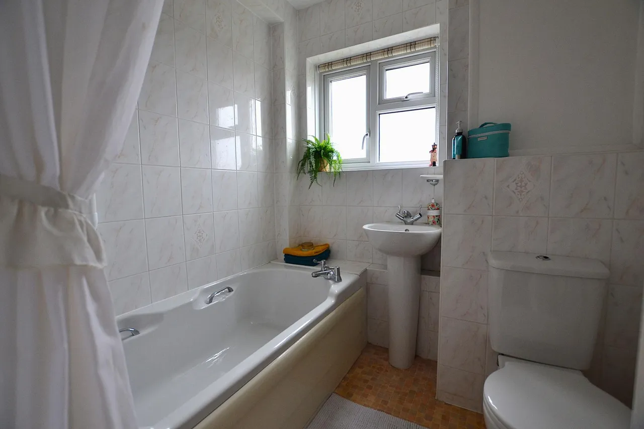 Baker Street, Enfield, London, EN1, photo 11