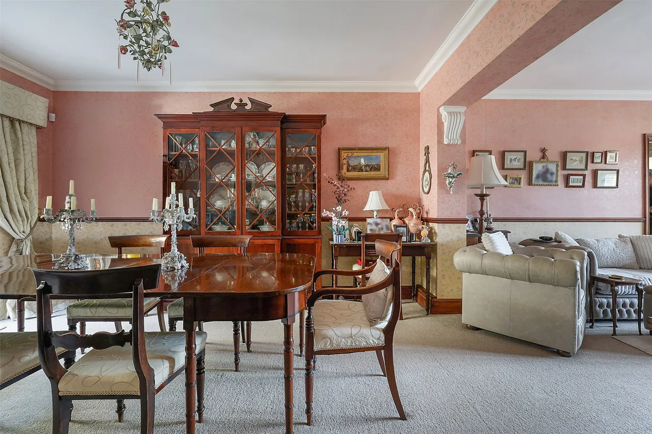 Downs Way, Tadworth, KT20, photo 6