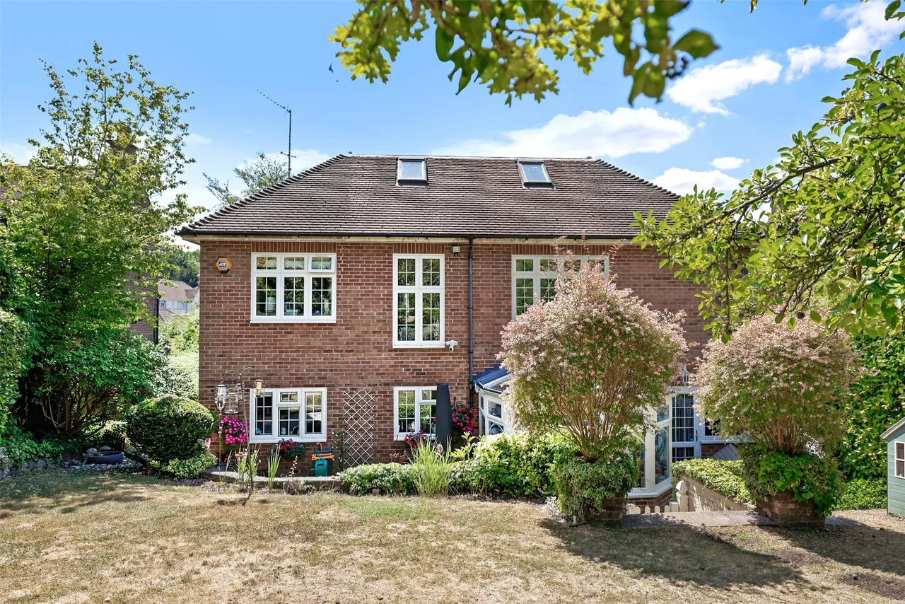 Downs Way, Tadworth, KT20, photo 18
