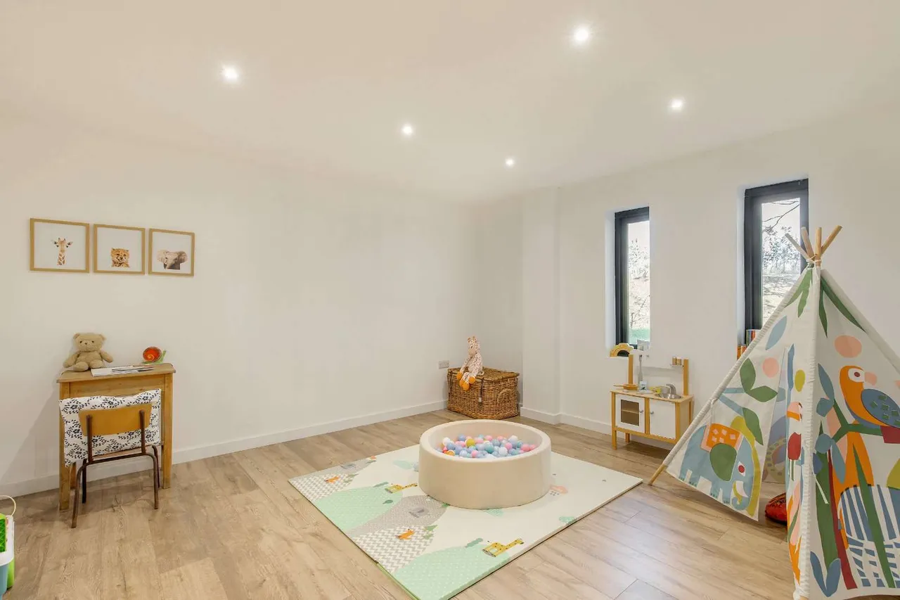 Offord Road, Graveley, PE19, photo 9