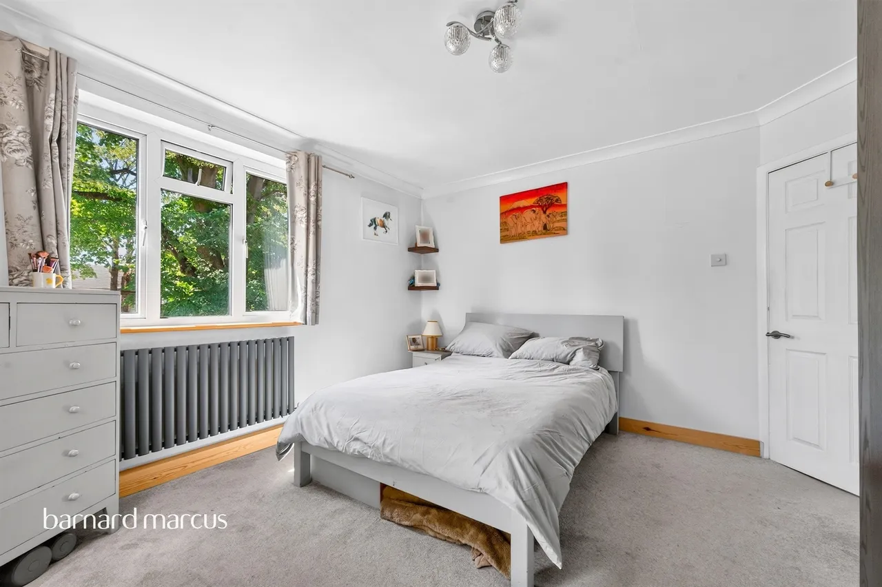 Hook Road, Surbiton, photo 7