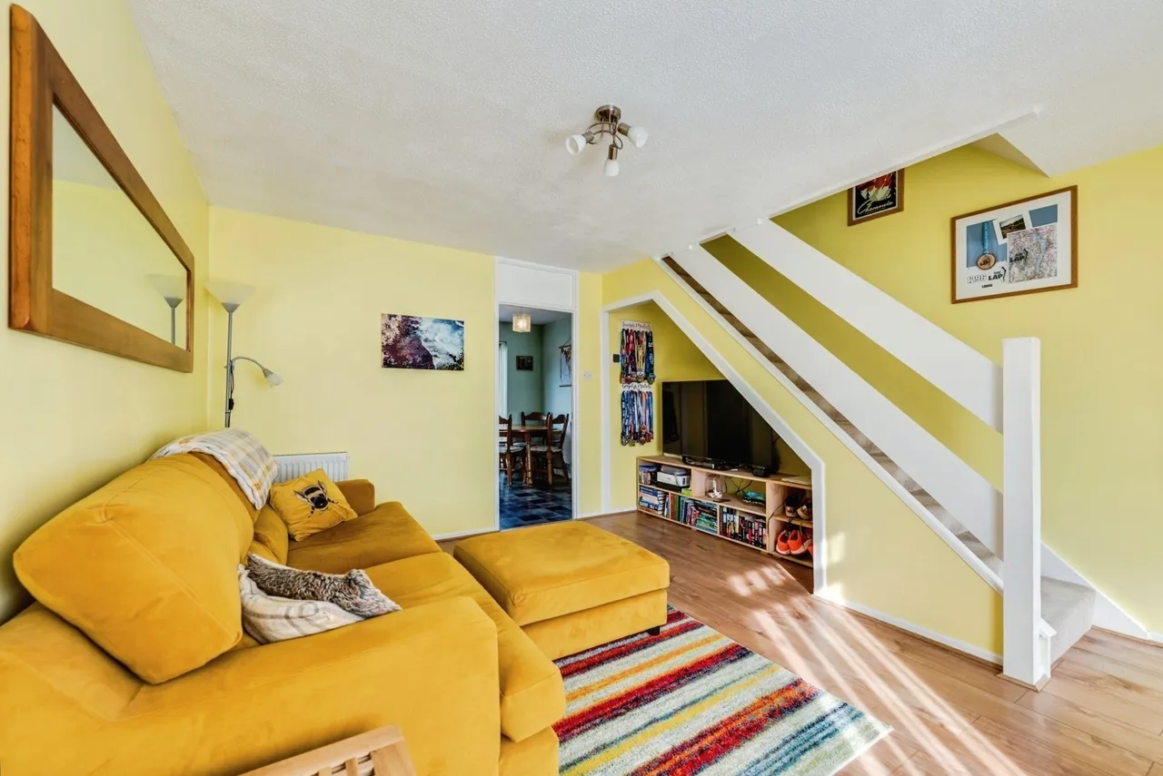 Colchester Close, Toothill, Swindon, Wiltshire, SN5, photo 6