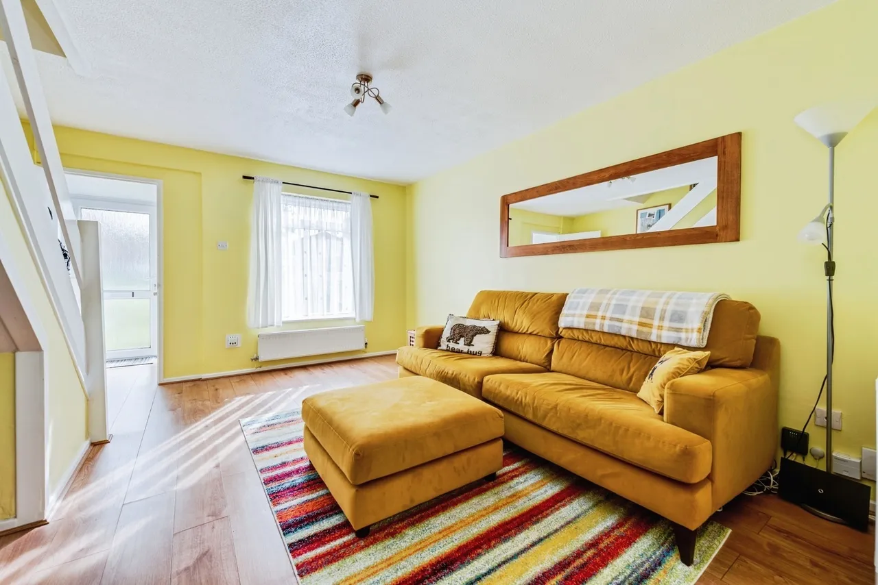 Colchester Close, Toothill, Swindon, Wiltshire, SN5, photo 5