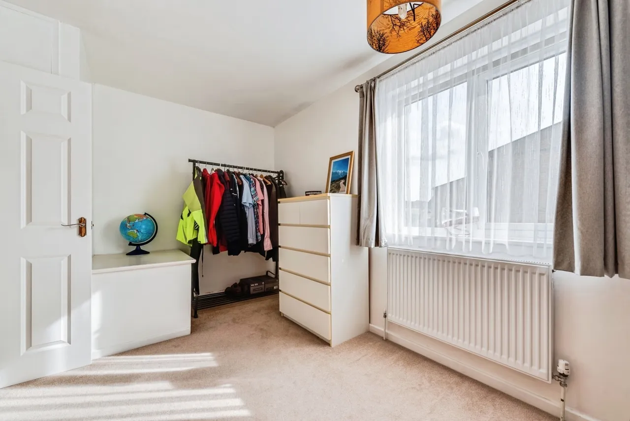 Colchester Close, Toothill, Swindon, Wiltshire, SN5, photo 9