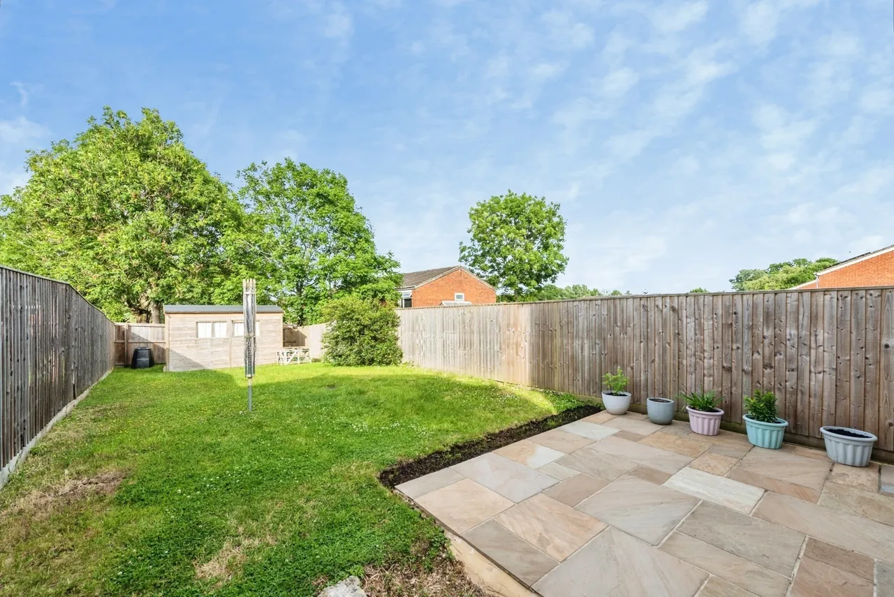 Colchester Close, Toothill, Swindon, Wiltshire, SN5, photo 11