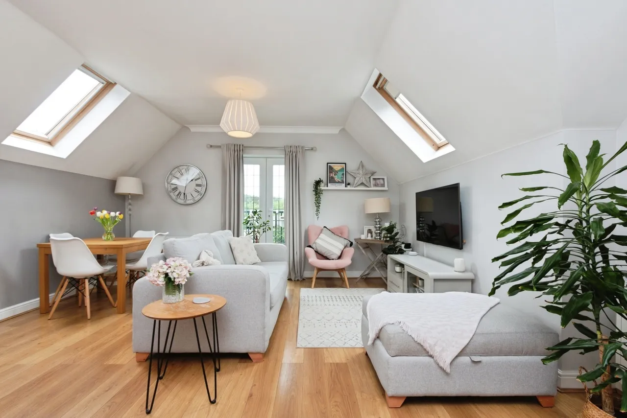 London Road, Camberley, GU15, photo 5