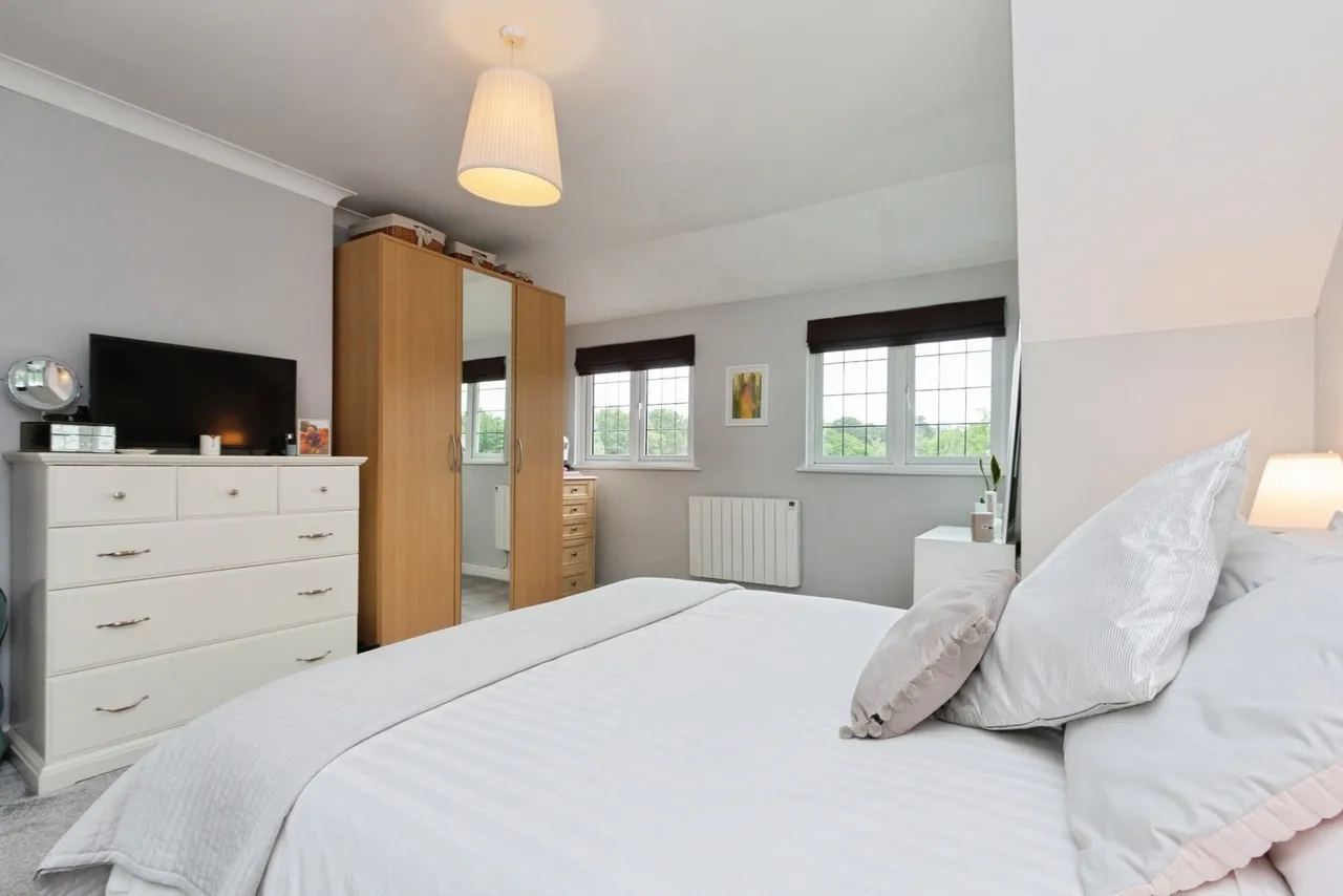 London Road, Camberley, GU15, photo 16