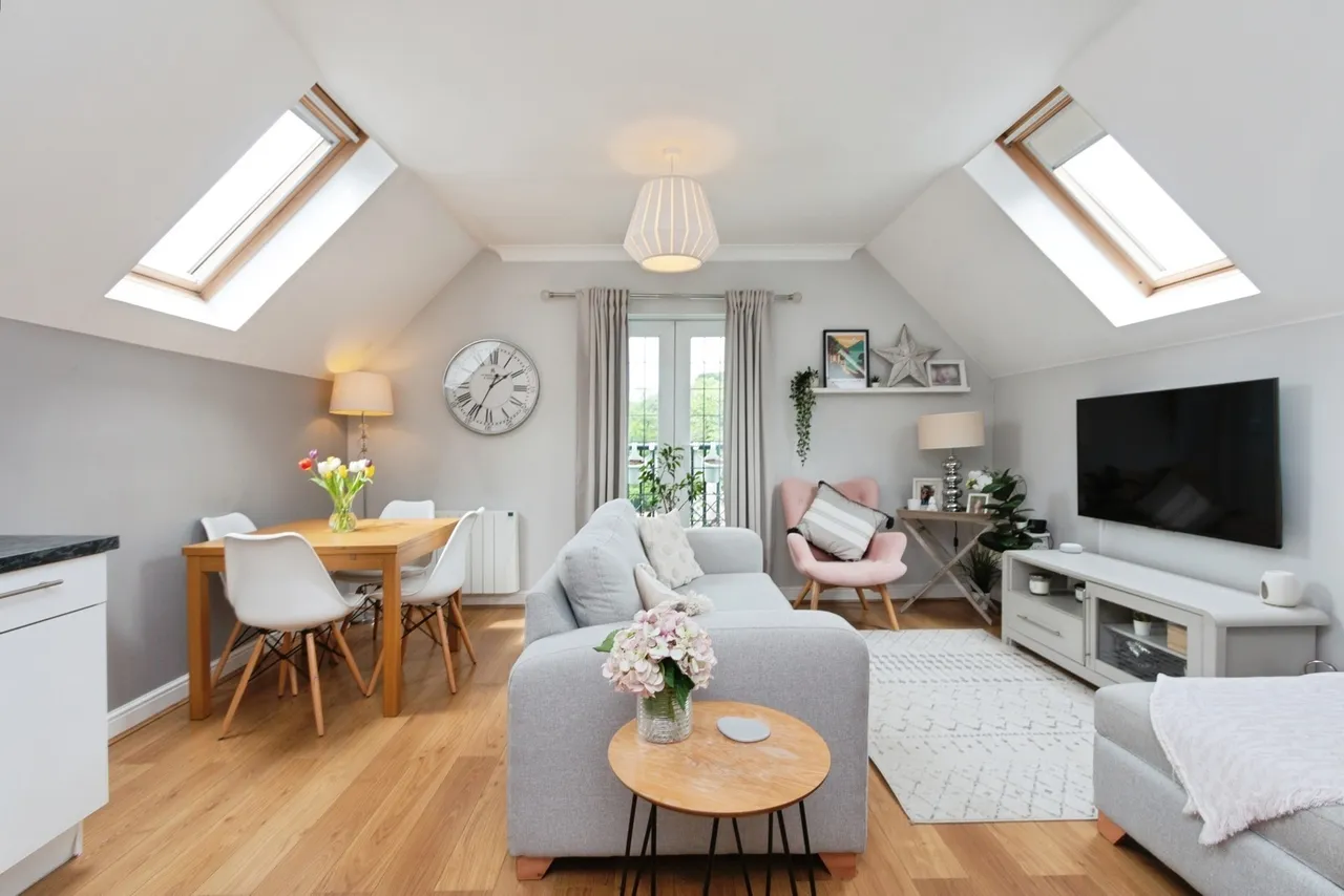 London Road, Camberley, GU15, photo 12