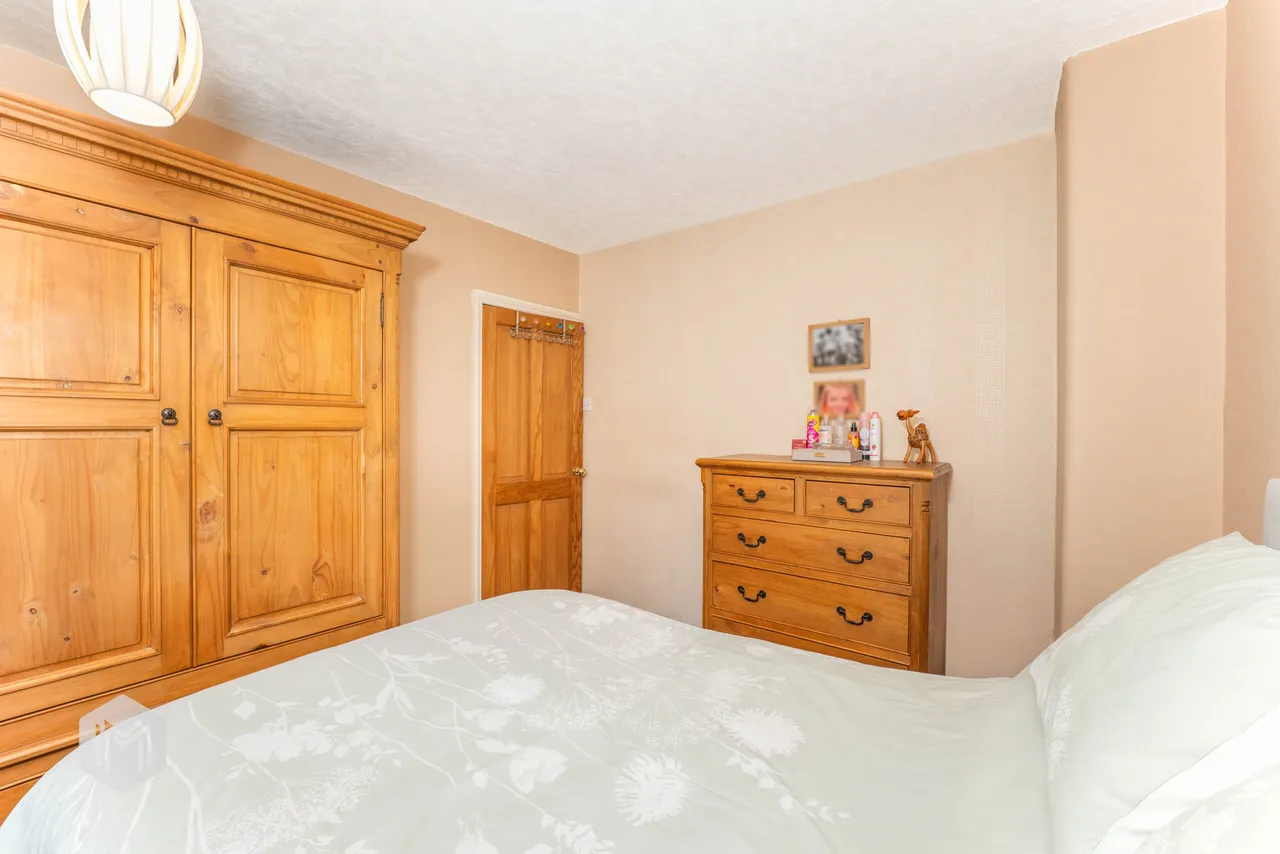 Middleton Road, Middleton, M24, photo 18