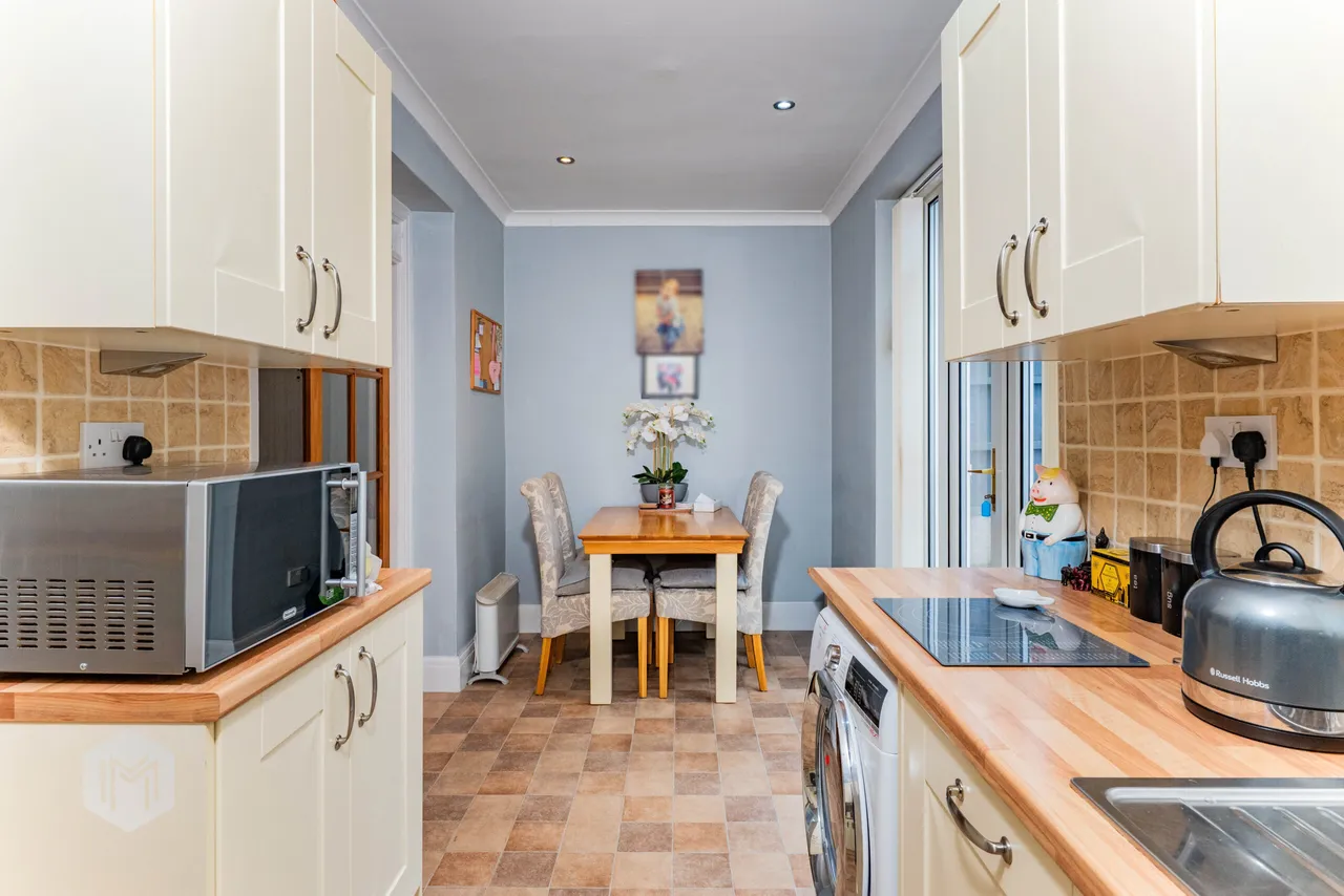 Middleton Road, Middleton, M24, photo 6