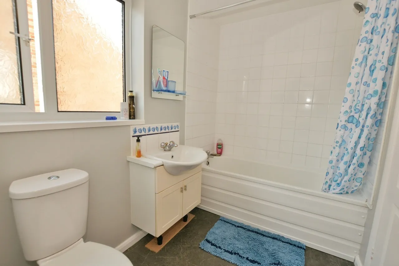 Eastern Road, Lydd, TN29, photo 10