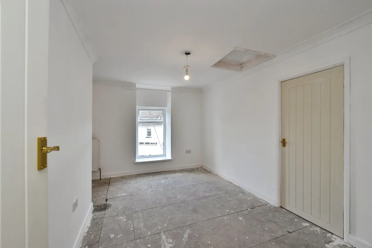 Cardiff Road, Aberdare, CF44, photo 12