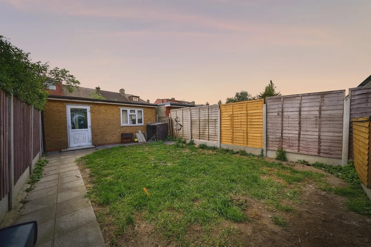 Ventnor Gardens, Barking, photo 5