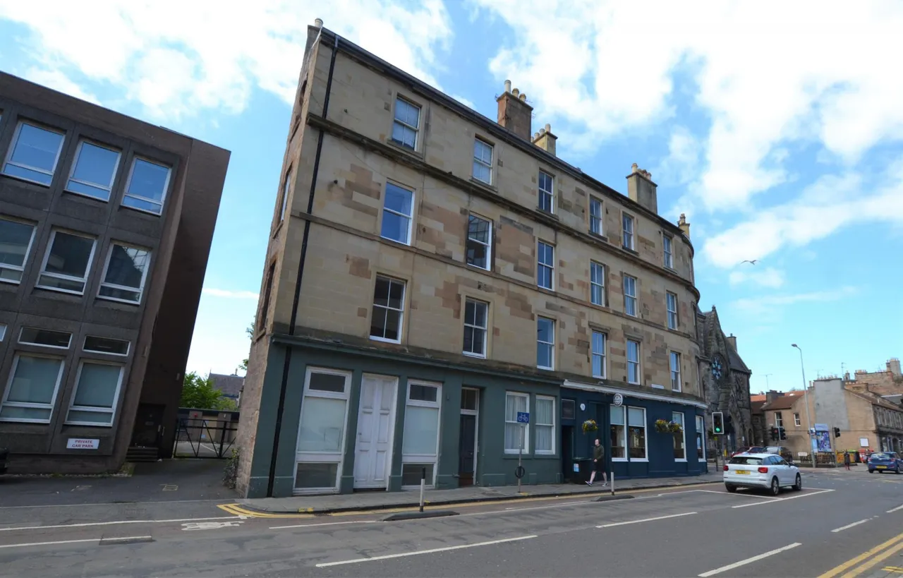 2 bed flat to rent, Causewayside, Edinburgh, EH9
