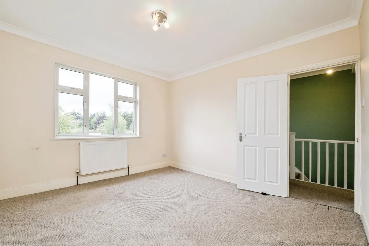 Strathmore Gardens, Hornchurch, RM12, photo 7