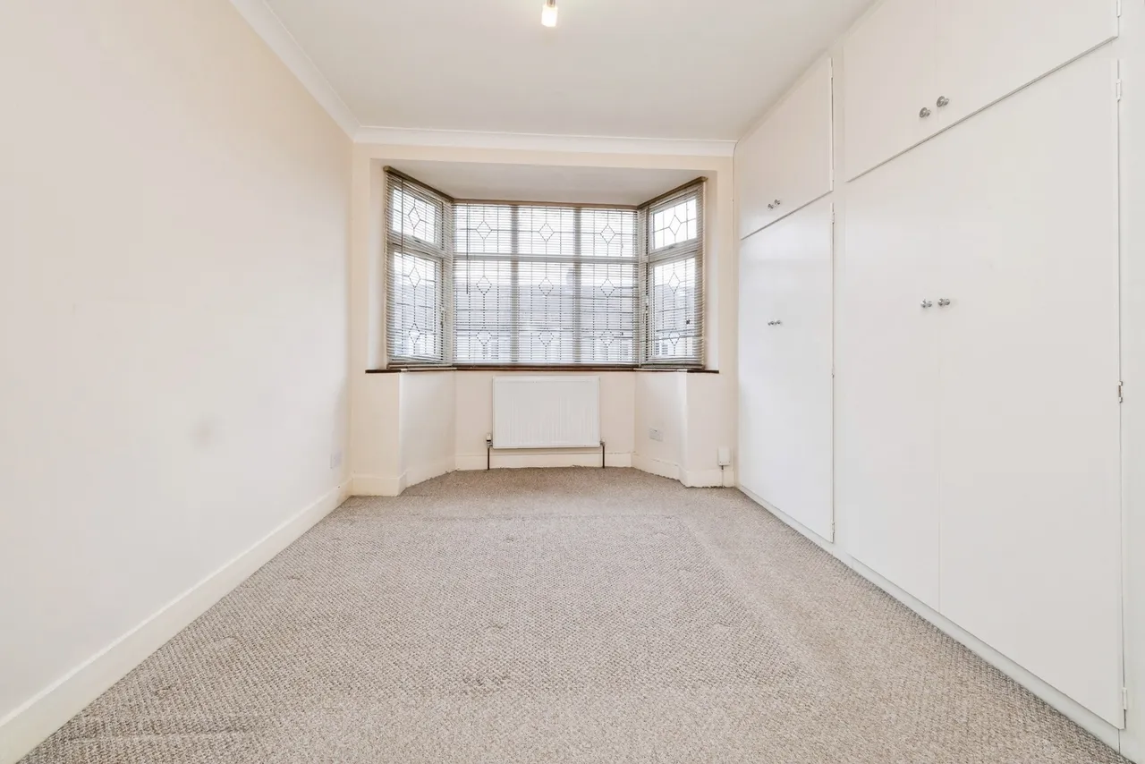 Strathmore Gardens, Hornchurch, RM12, photo 12