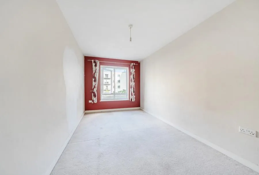 Boulevard Drive, London, NW9, photo 8
