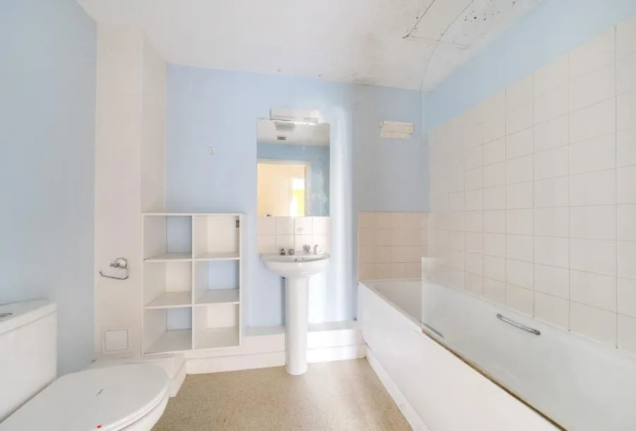Boulevard Drive, London, NW9, photo 11