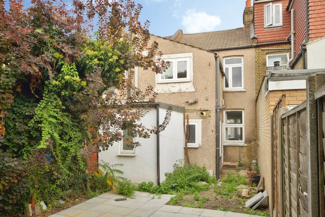 Somerset Road, London, N18, photo 12