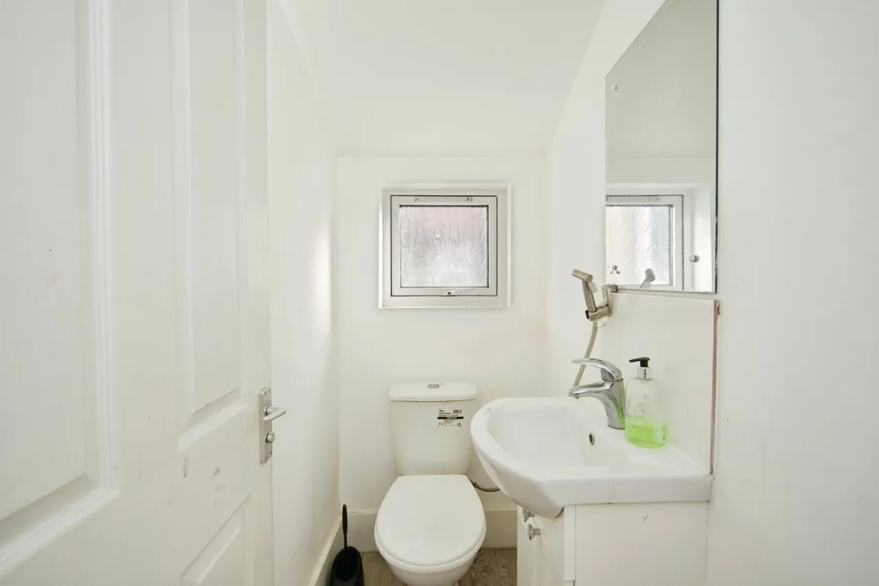 Somerset Road, London, N18, photo 11
