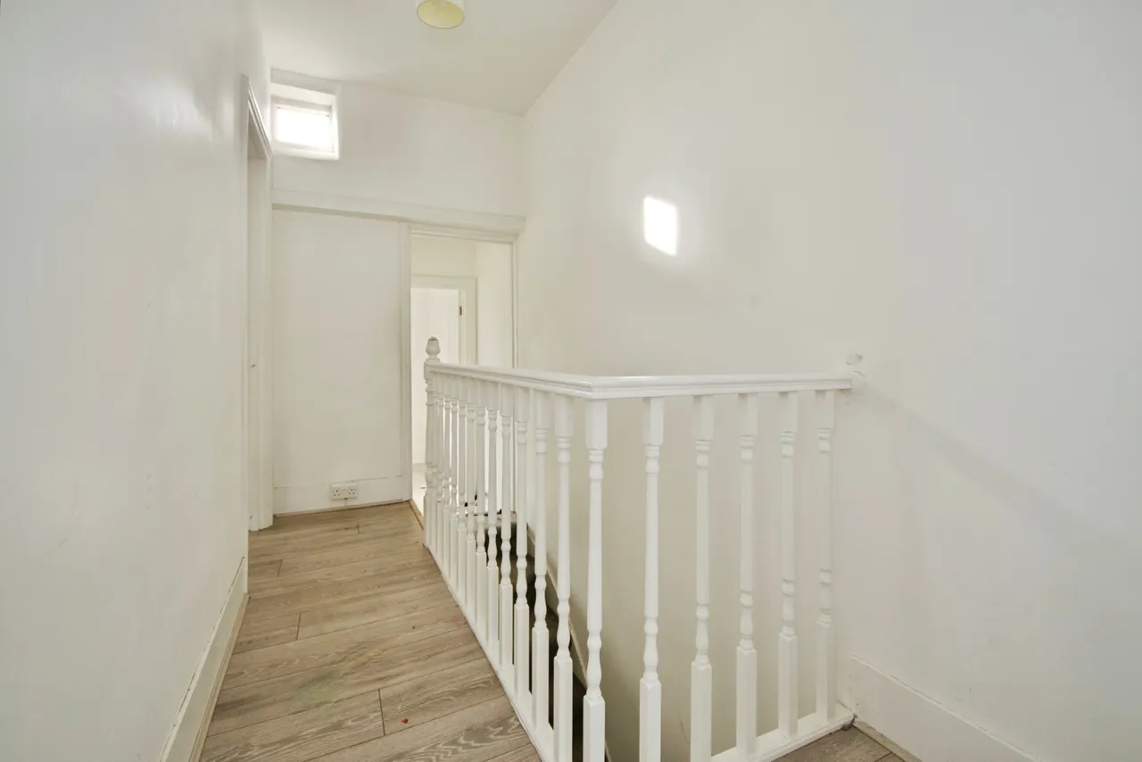 Somerset Road, London, N18, photo 6