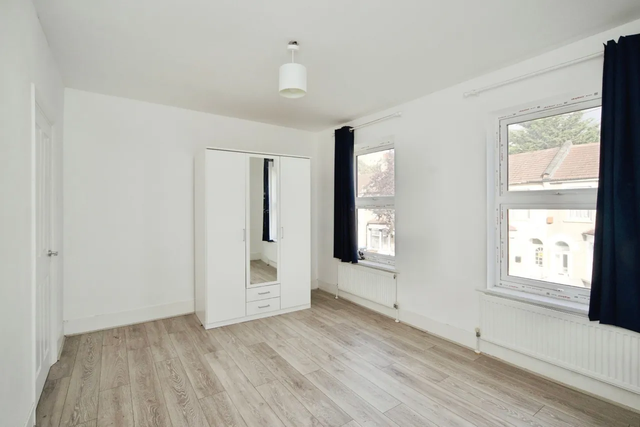 Somerset Road, London, N18, photo 9