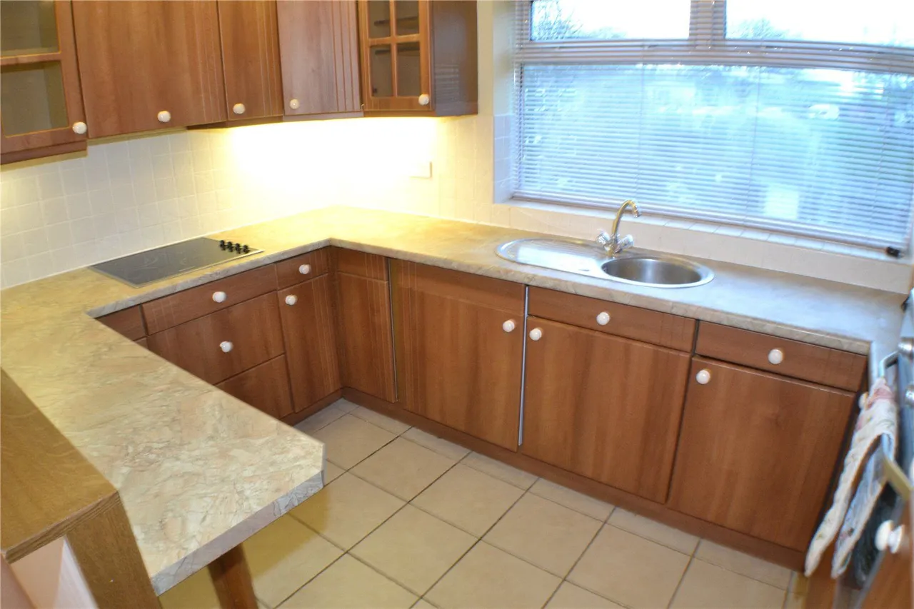 Heywood Court, Rhodes, M24, photo 5