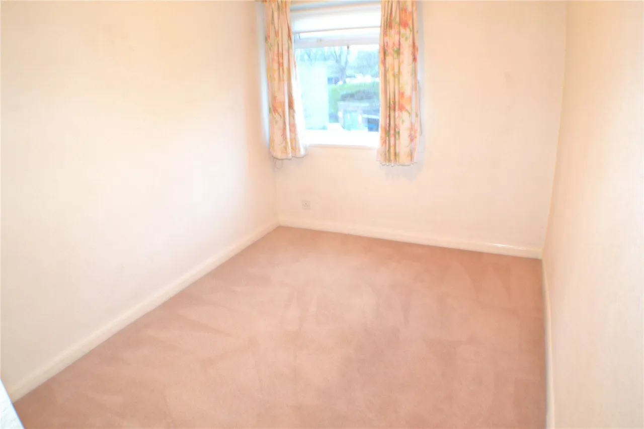 Heywood Court, Rhodes, M24, photo 8
