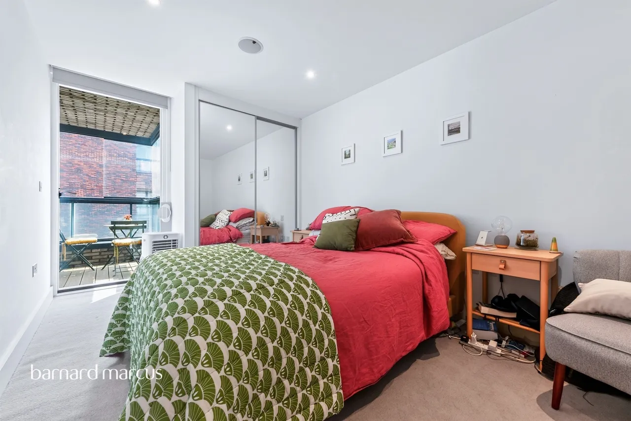 Upper Richmond Road, London, SW15, photo 3