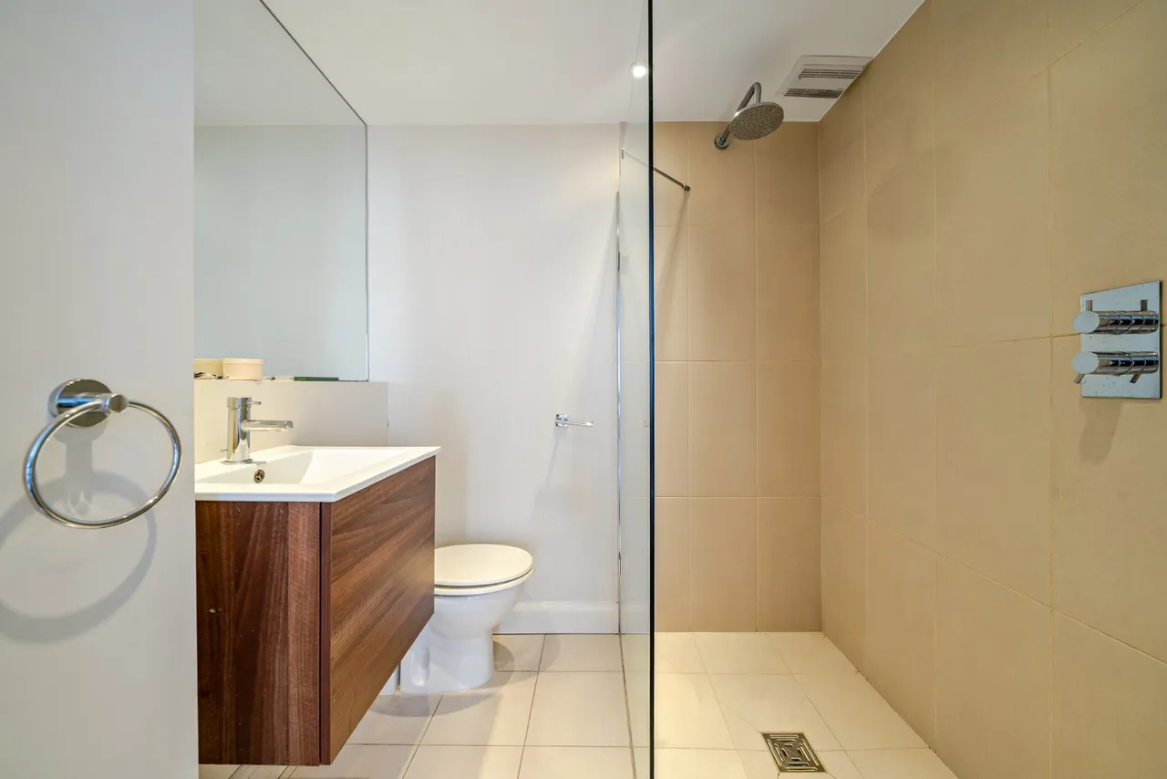 Barclay Road, Fulham, London, SW6, photo 12