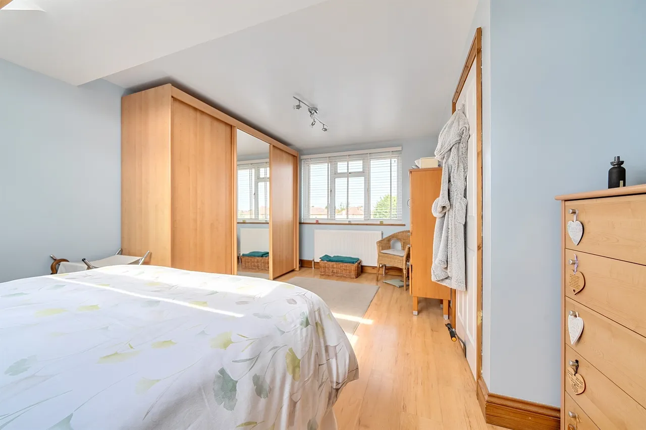 Ladysmith Road, Enfield, EN1, photo 13