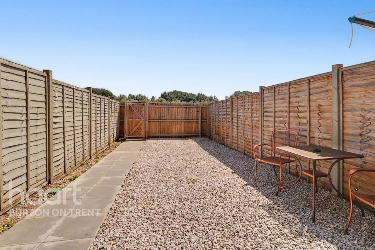 Osprey Drive, Burton-On-Trent, DE14, photo 12