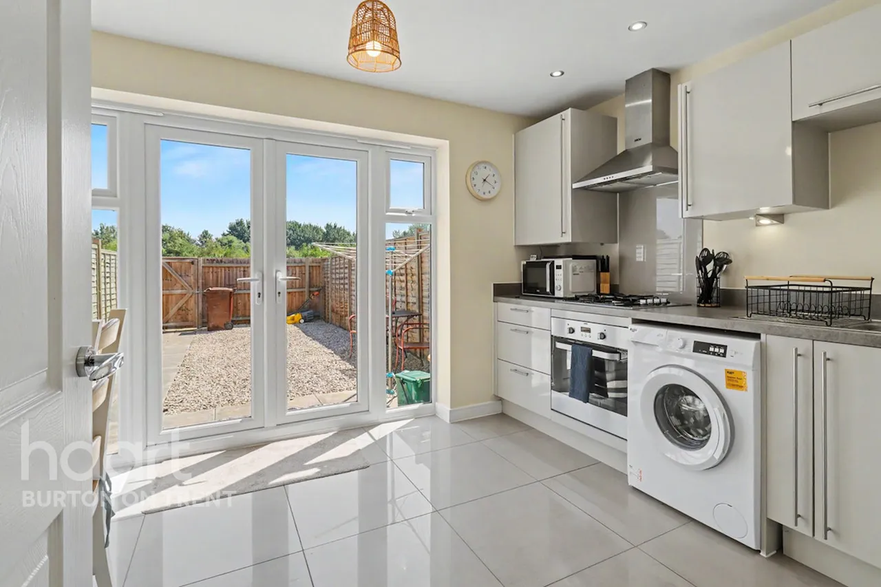 Osprey Drive, Burton-On-Trent, DE14, photo 5