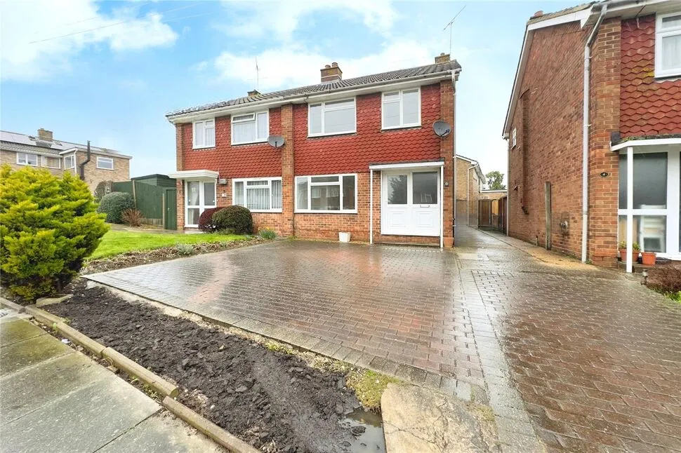 3 bed house to rent — Meadow Walk, Whitstable, Kent, CT5