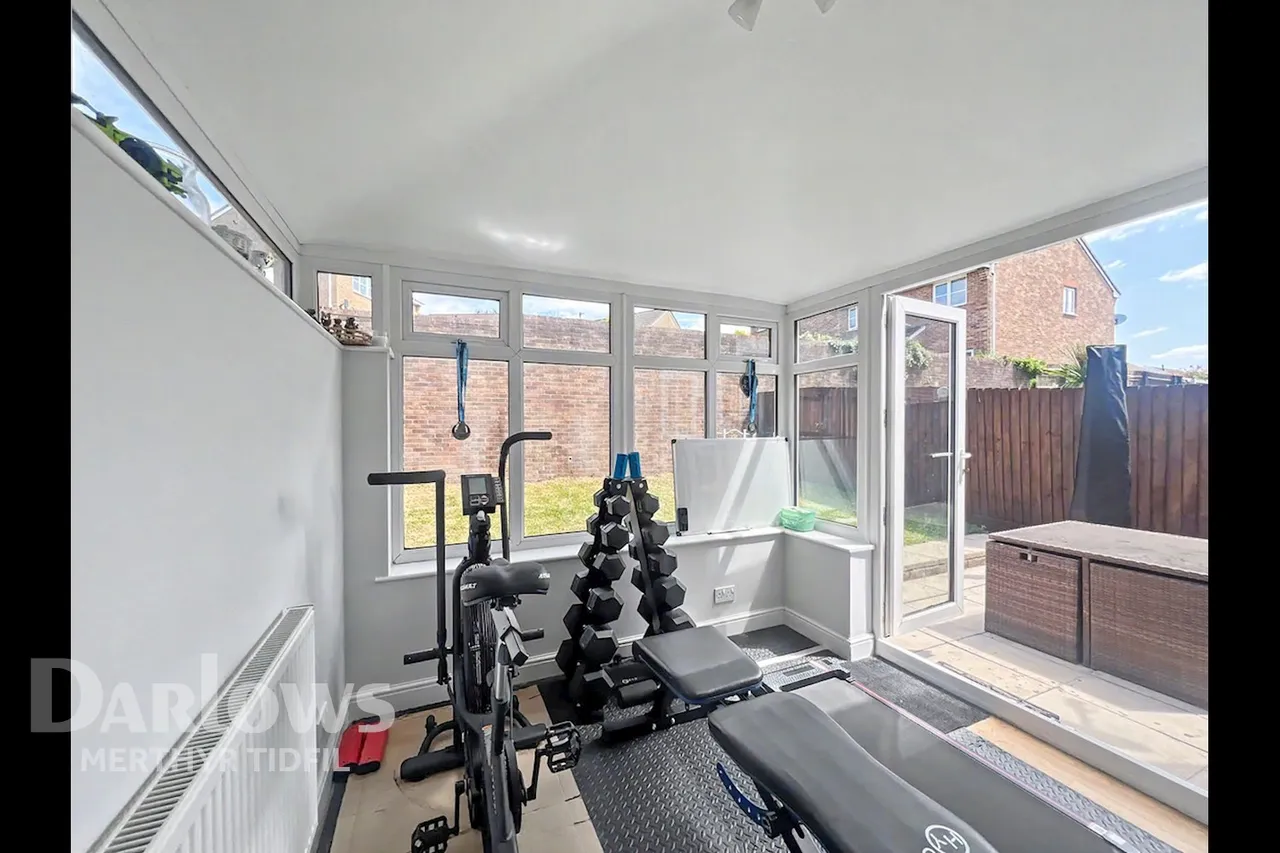 Hawthorn Drive, Merthyr Tydfil, photo 8