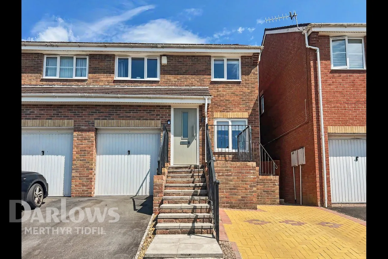 3 bed house for sale, Hawthorn Drive, Merthyr Tydfil