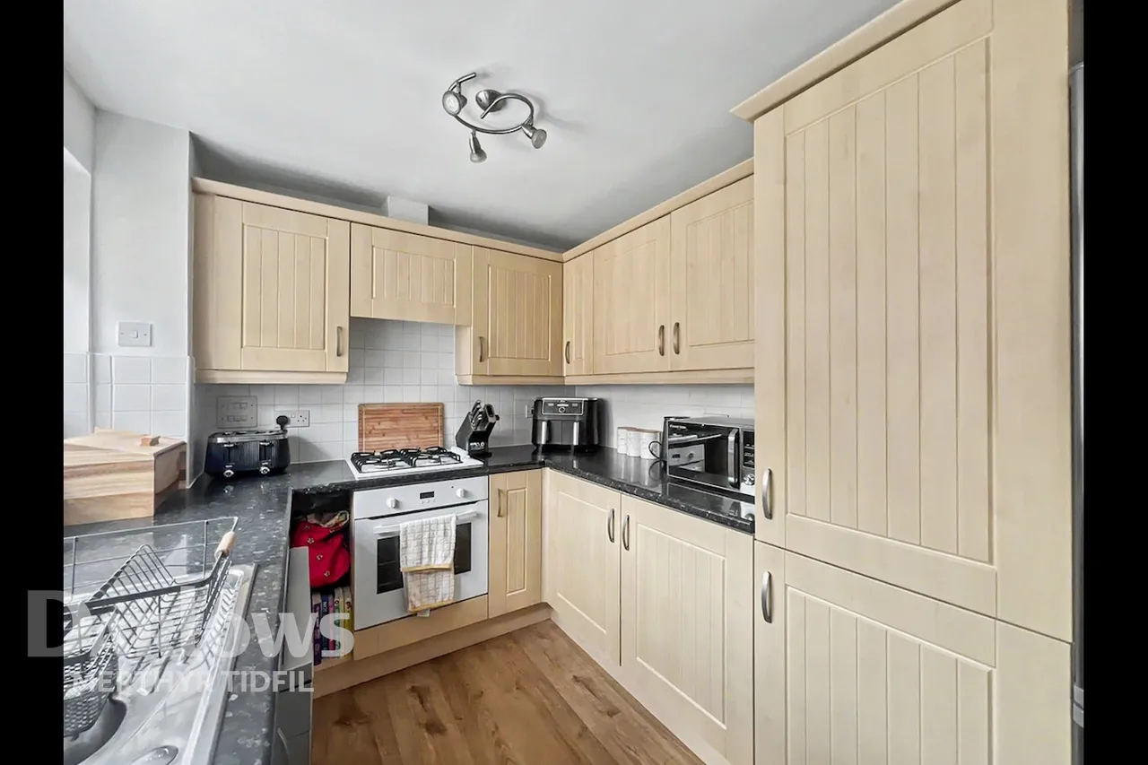 Hawthorn Drive, Merthyr Tydfil, photo 4