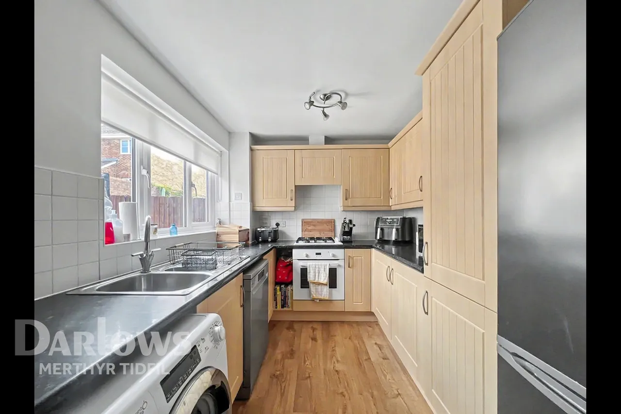 Hawthorn Drive, Merthyr Tydfil, photo 7