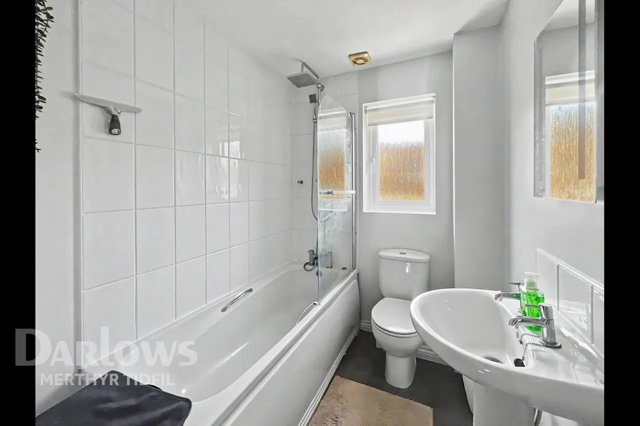 Hawthorn Drive, Merthyr Tydfil, photo 3