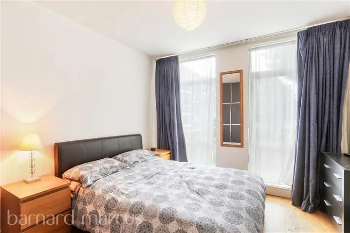 Renfrew Road, London, SE11, photo 2