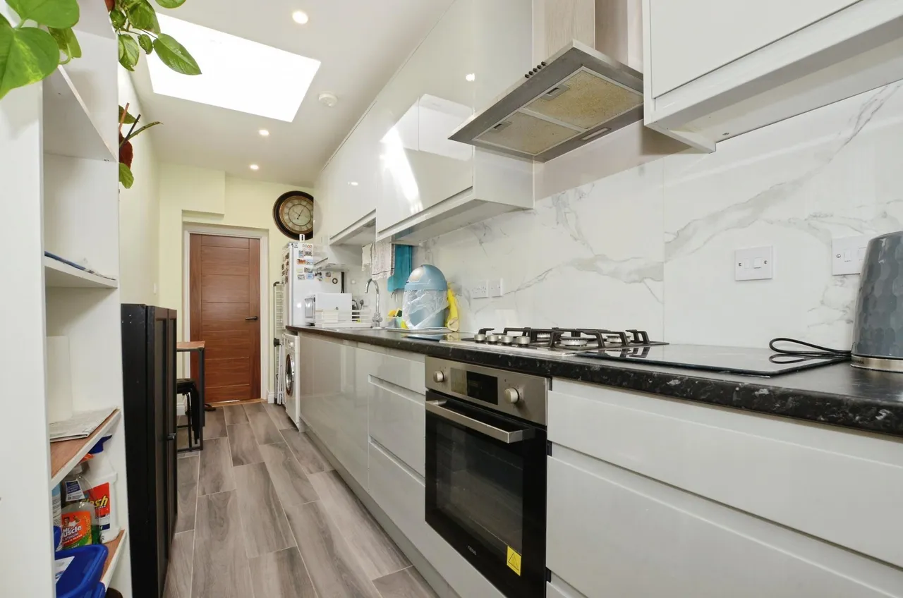 Mollison Way, Edgware, HA8, photo 6